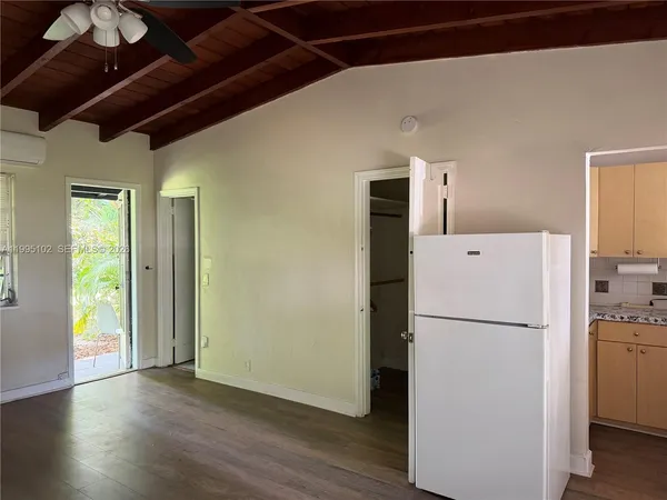 $1,600 | 1580 Northeast 145th Street, Unit 1582, Miami, FL 33161