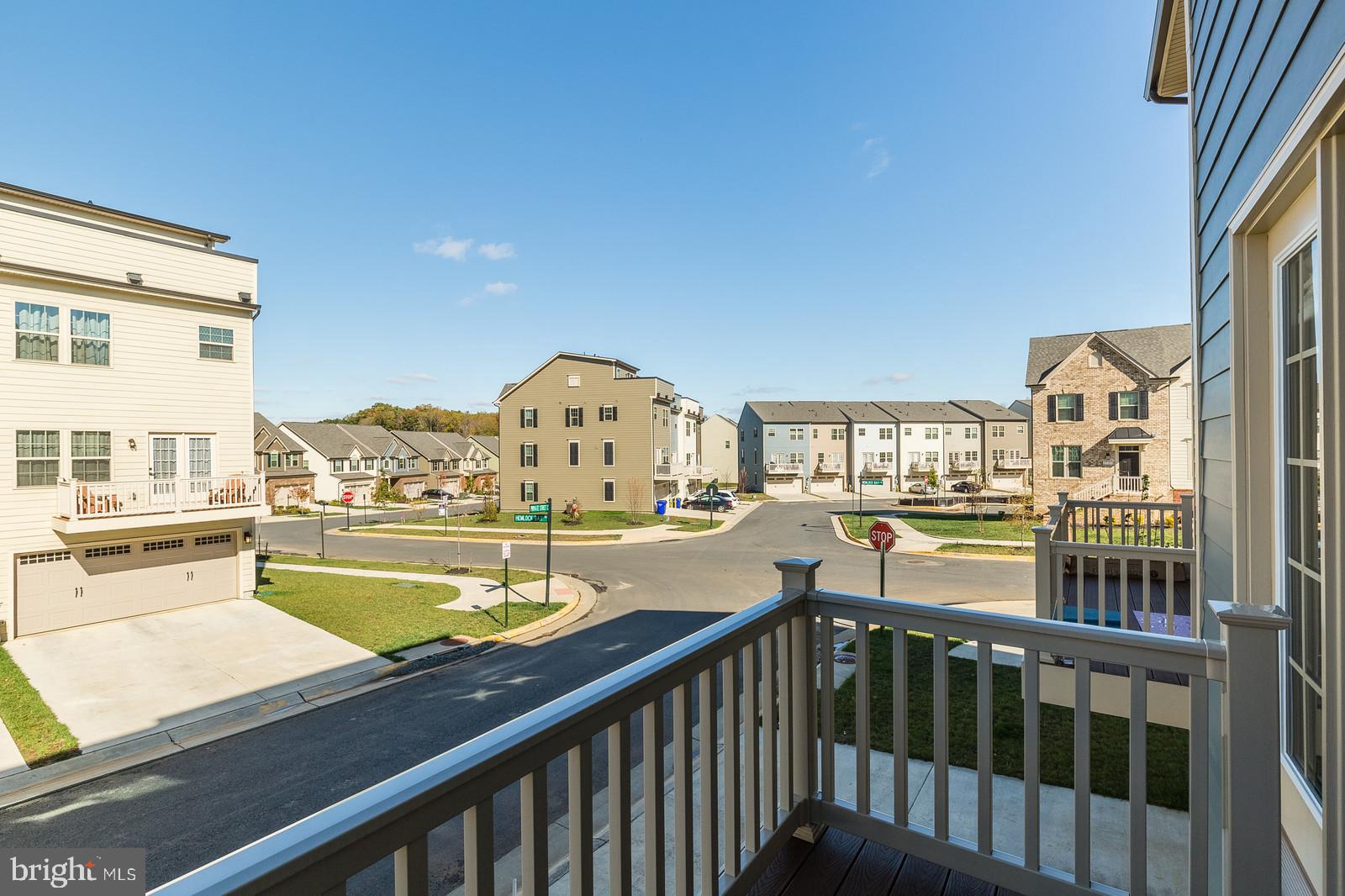2102 Hemlock Bay Road Dumfries, VA 22026 - Photo 12 of 44 Balcony view