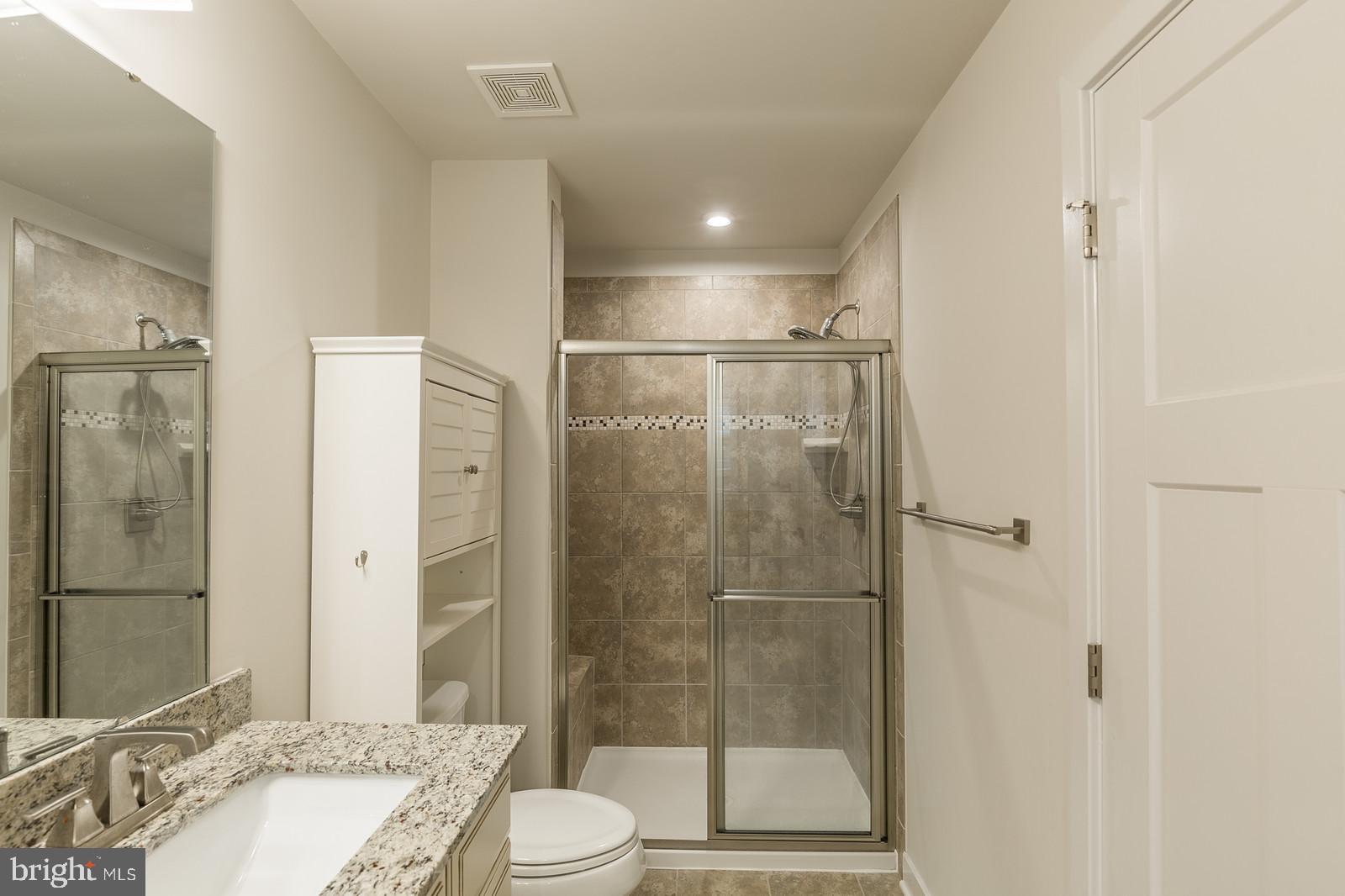 2102 Hemlock Bay Road Dumfries, VA 22026 - Photo 17 of 44 Owner's bathroom