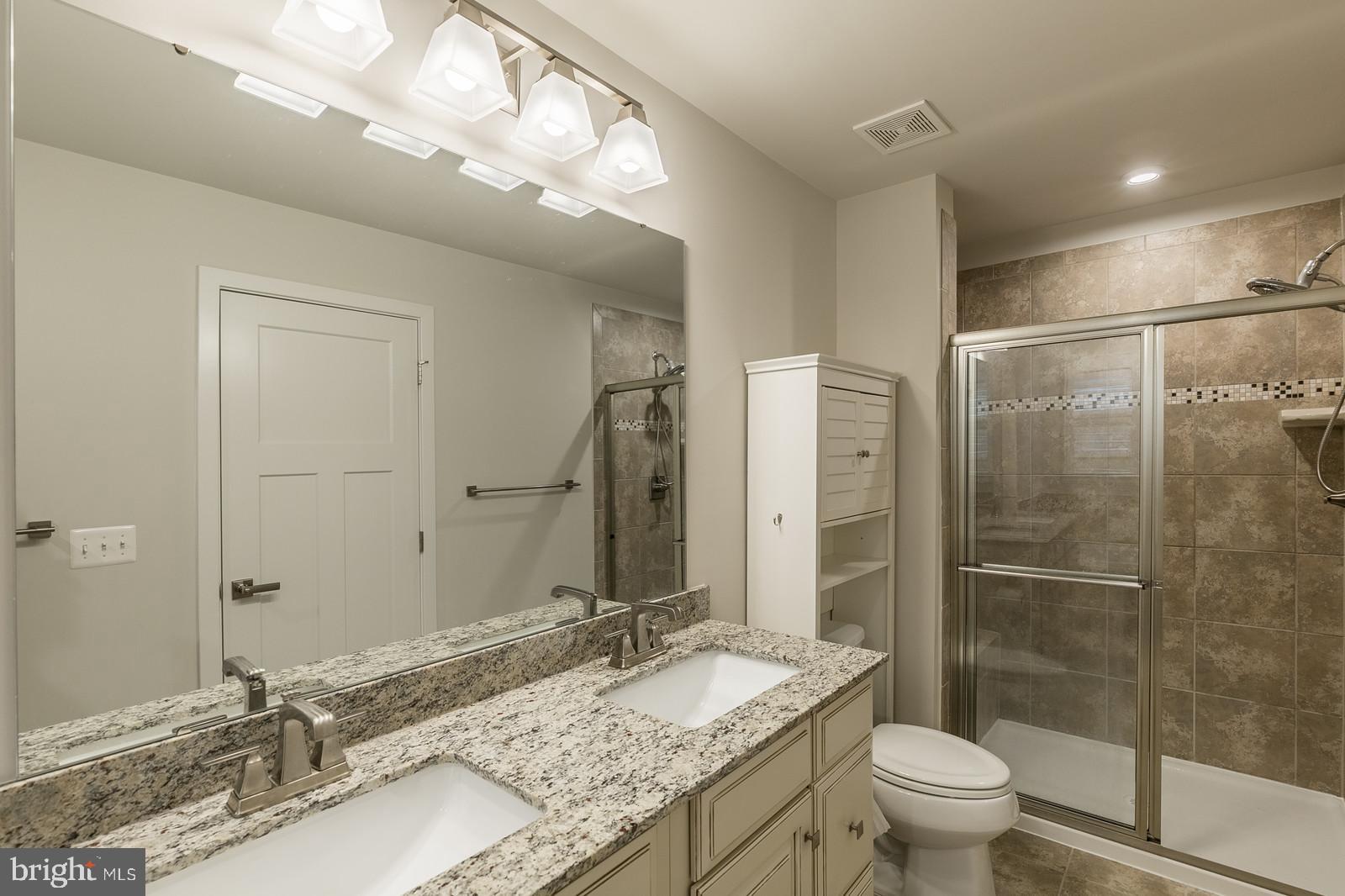2102 Hemlock Bay Road Dumfries, VA 22026 - Photo 18 of 44 Double sink