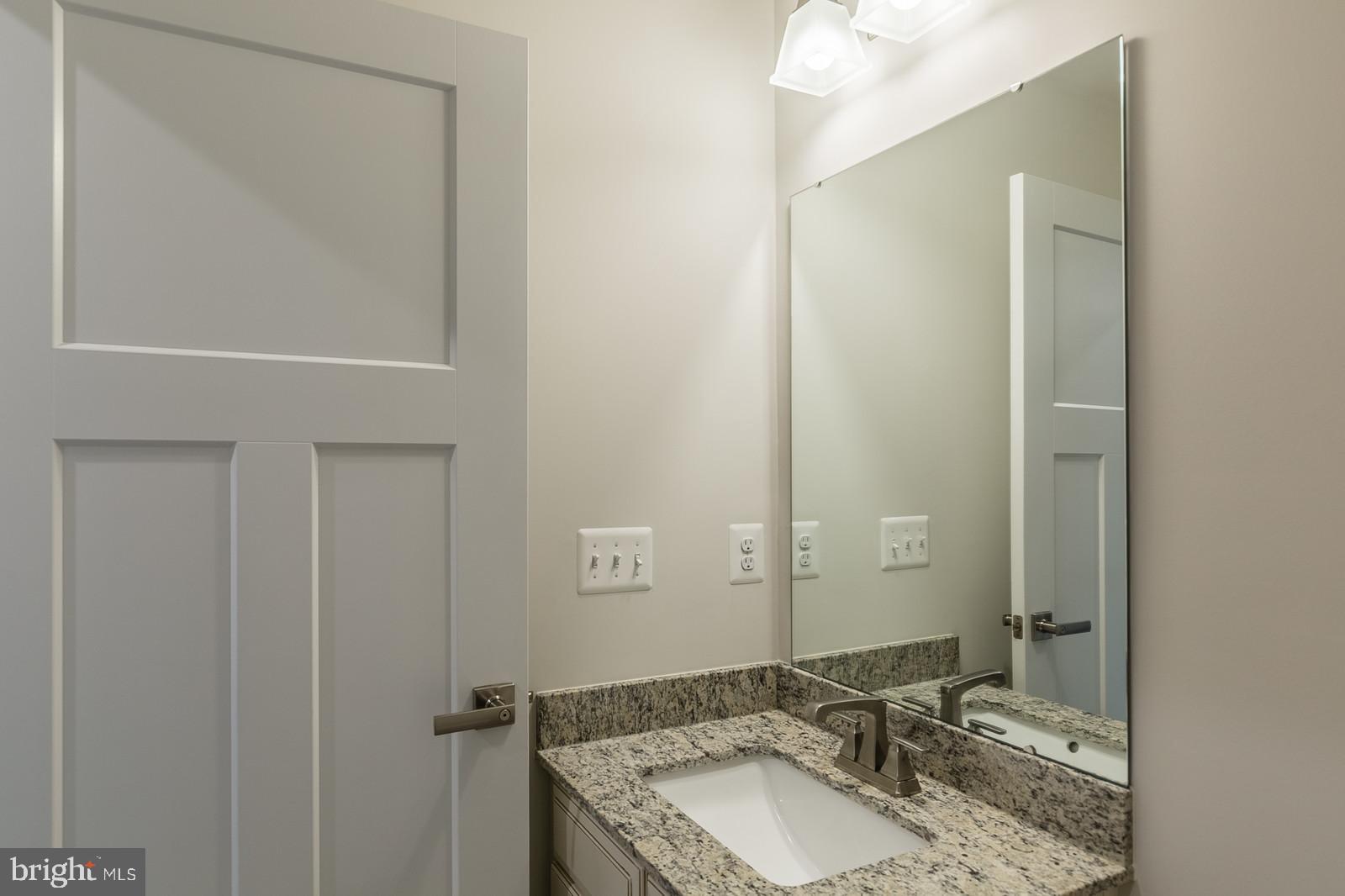 2102 Hemlock Bay Road Dumfries, VA 22026 - Photo 33 of 44 Full bathroom on the upper level 2