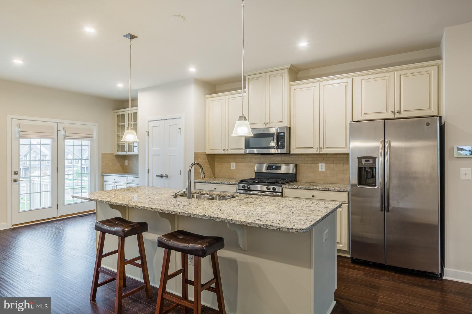 2102 Hemlock Bay Road Dumfries, VA 22026 - Photo 7 of 44 Kitchen