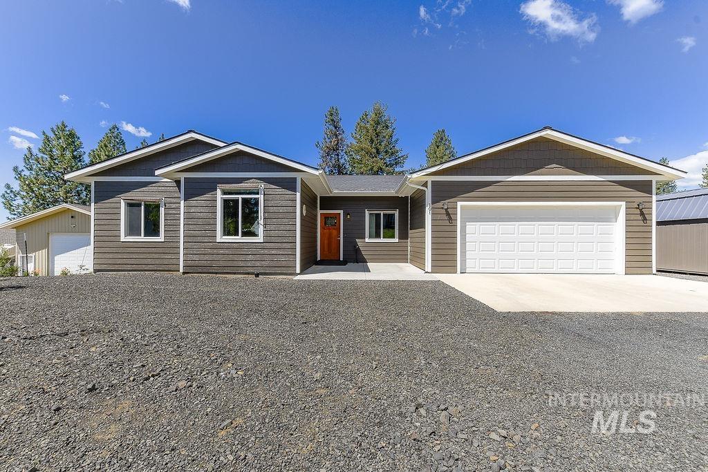 801 Washington Street Deary, ID 83823 - Photo 3 of 49