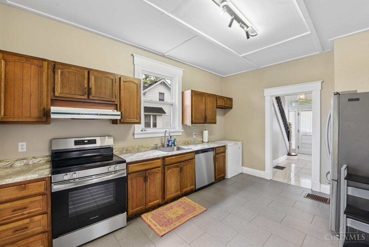 4375 North Bend Road Cincinnati, OH 45211 - Photo 14 of 28