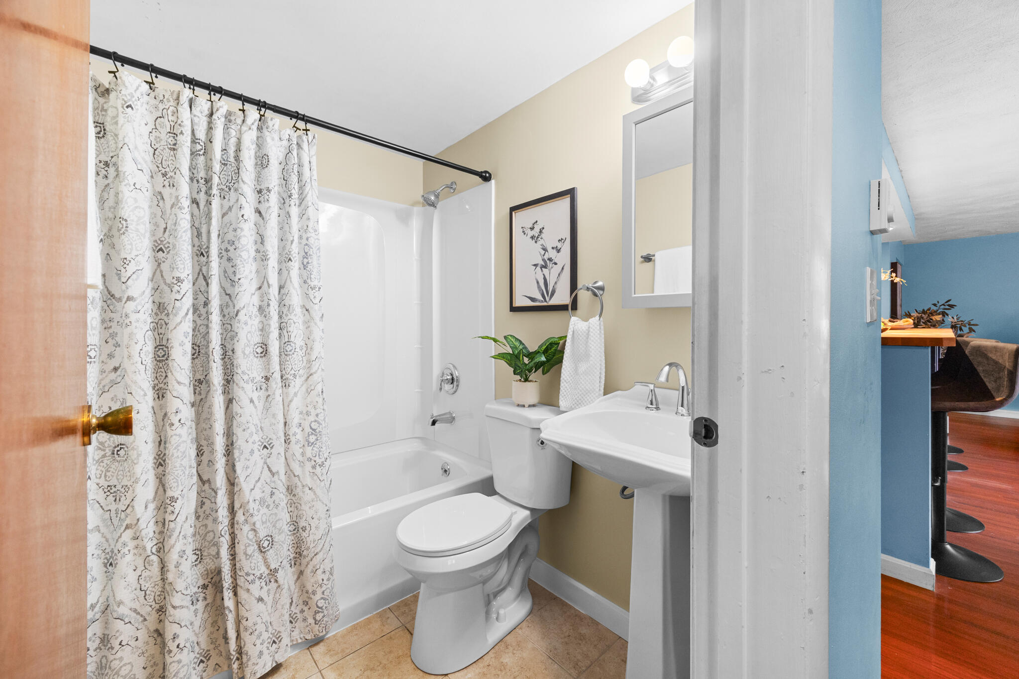 129 Pine Street, Unit 2 Portland, ME 04102 - Photo 12 of 32 APT-14