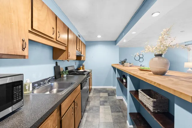 $399,000 | 129 Pine Street, Unit 2, Portland, ME 04102