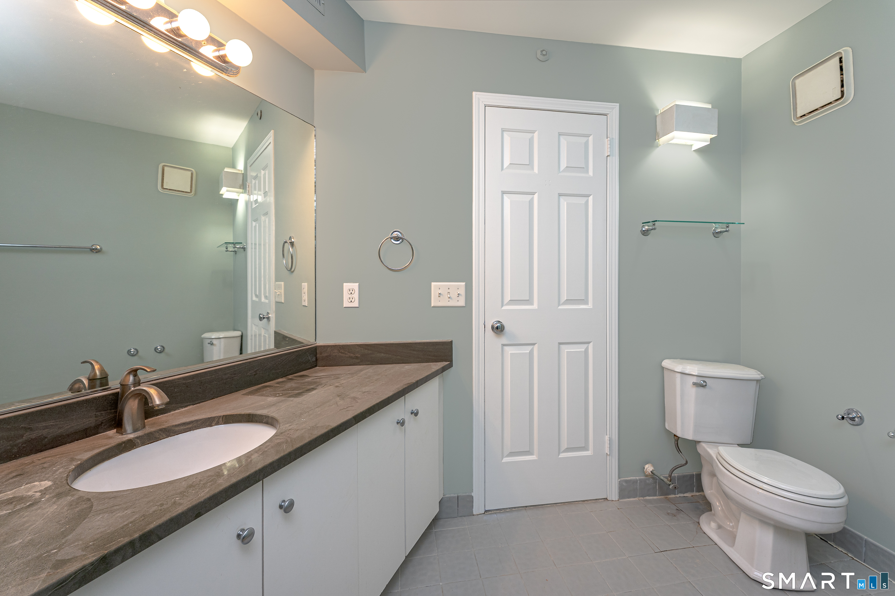 1 Mansfield Grove Road, Unit 103 East Haven, CT 06512 - Photo 15 of 39