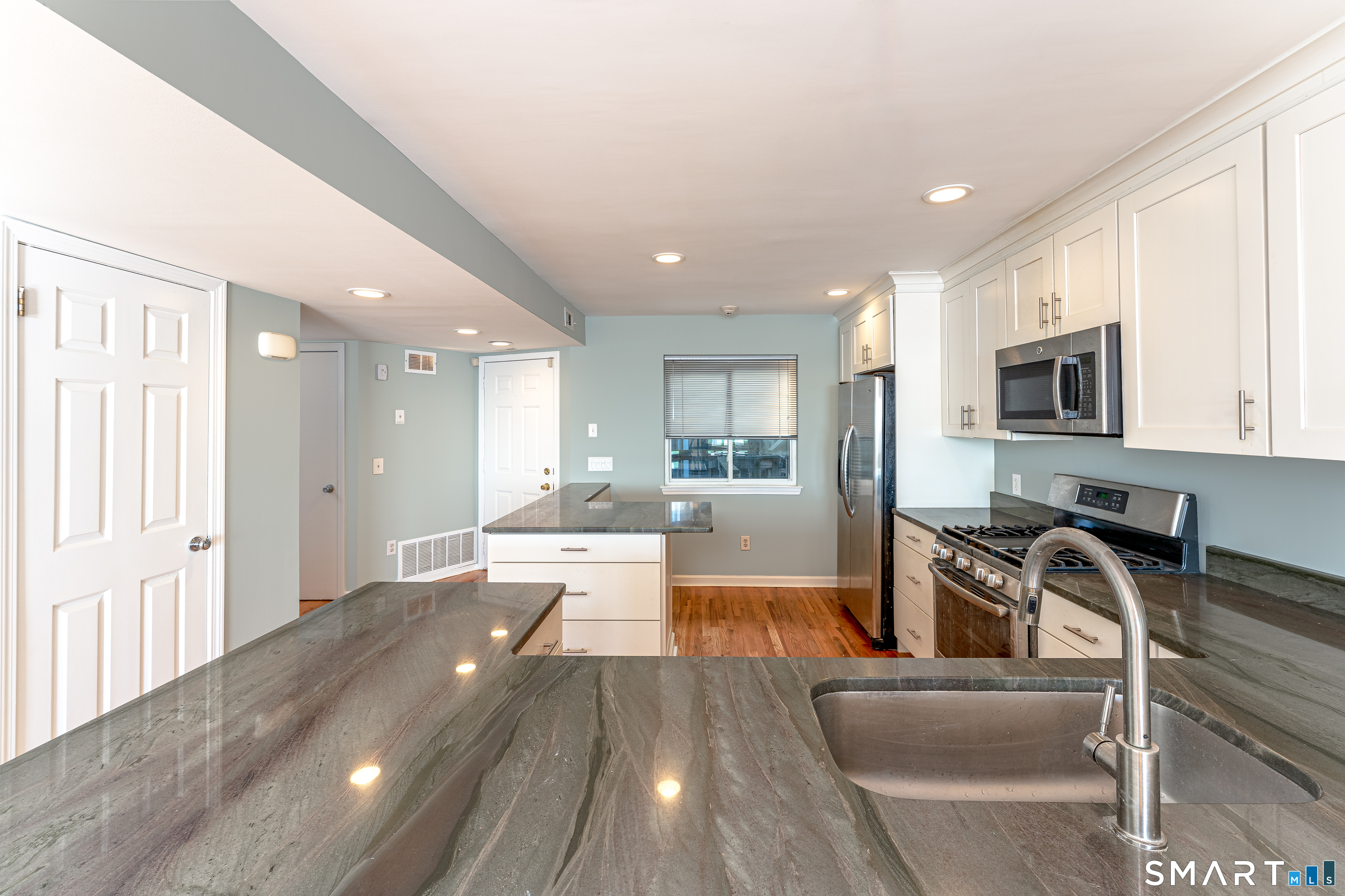 1 Mansfield Grove Road, Unit 103 East Haven, CT 06512 - Photo 6 of 39