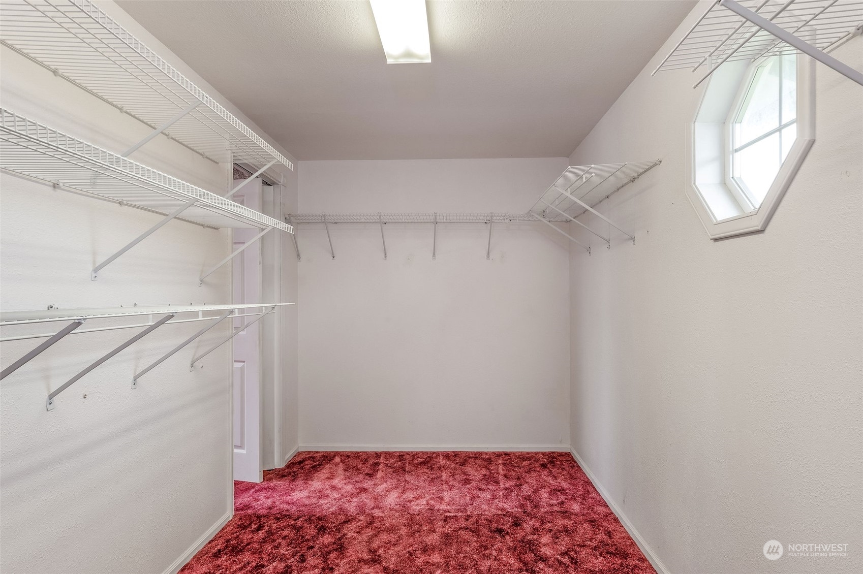 720 Memory Lane Port Townsend, WA 98368 - Photo 27 of 33 a view of a hallway with entryway