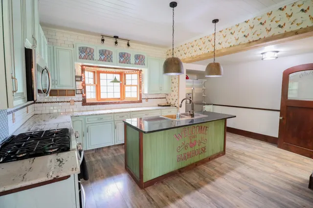 $649,000 | W5381 County Road West, Holmen, WI 54636