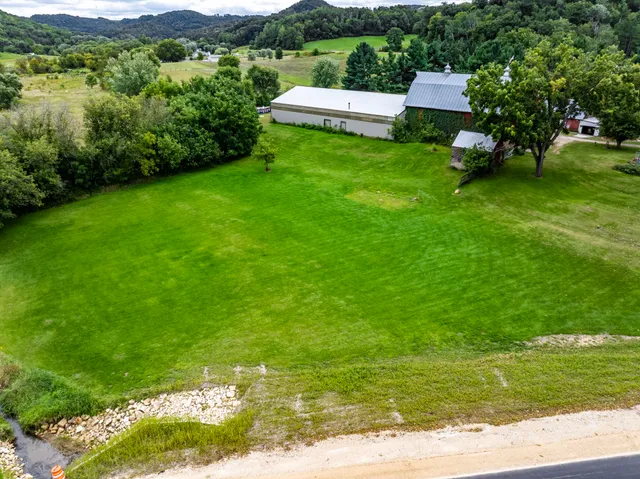 $649,000 | W5381 County Road West, Holmen, WI 54636