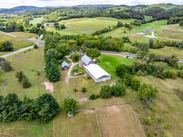 $649,000 | W5381 County Road West, Holmen, WI 54636