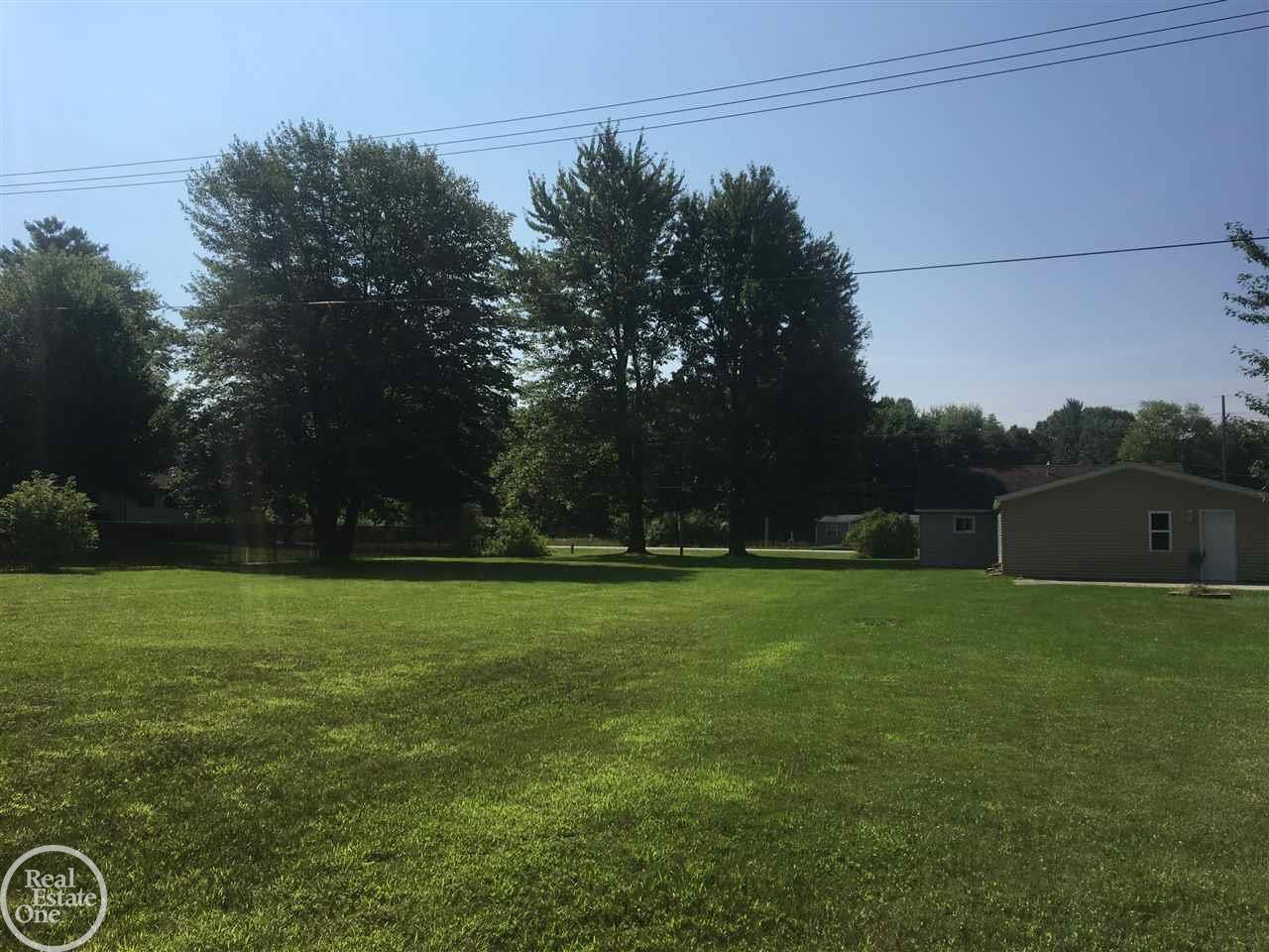 6062 Lapeer Road North Street, MI 48049 - Photo 8 of 28 31347185-7.JPG
