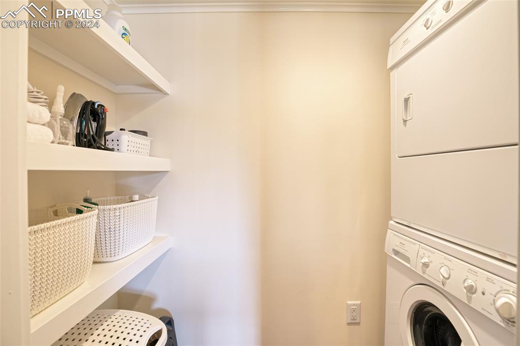 11508 Shaugnessy Road Colorado Springs, CO 80908 - Photo 22 of 49 a view of washer and dryer