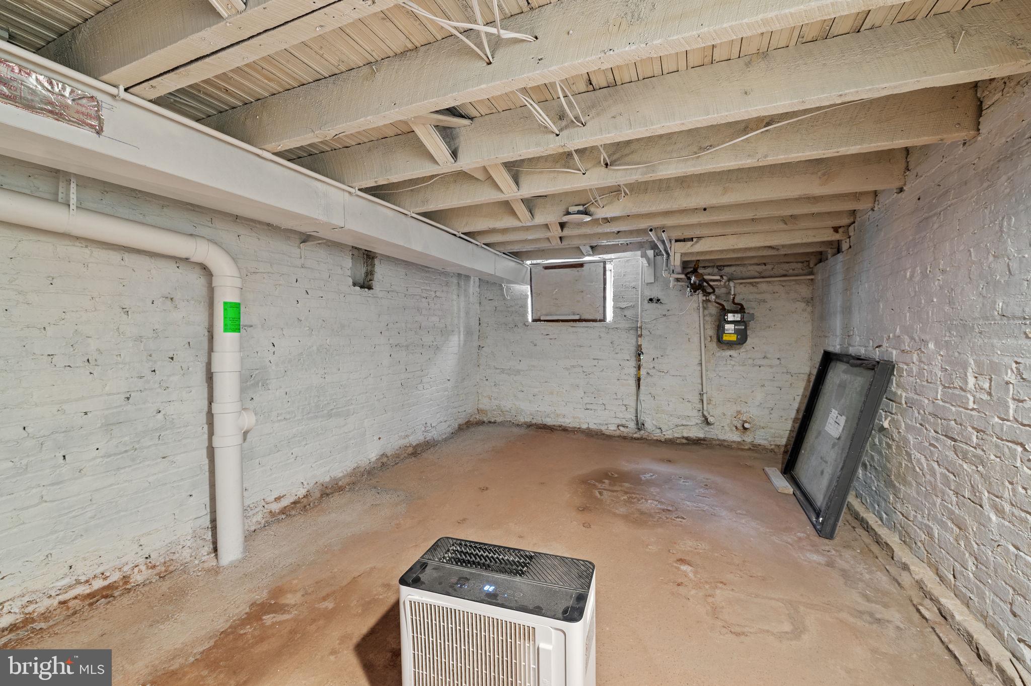 512 North Port Street Baltimore, MD 21205 - Photo 19 of 23 a view of a storage & utility room