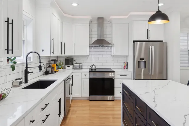 $5,999 | 5240 West Winnemac Avenue, Chicago, IL 60630