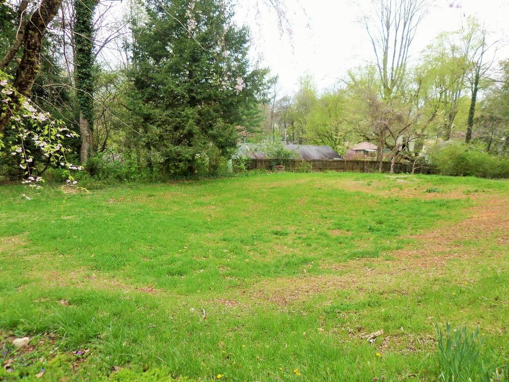 110-112 Walnut Lane Oak Ridge, TN 37830 - Photo 1 of 4 SAM_0288