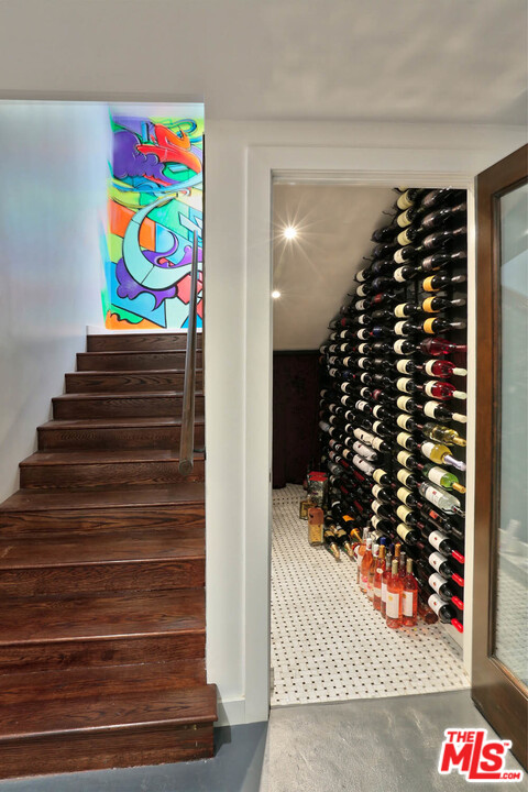 8532 Ridpath Drive Los Angeles, CA 90046 - Photo 34 of 52 a view of entryway