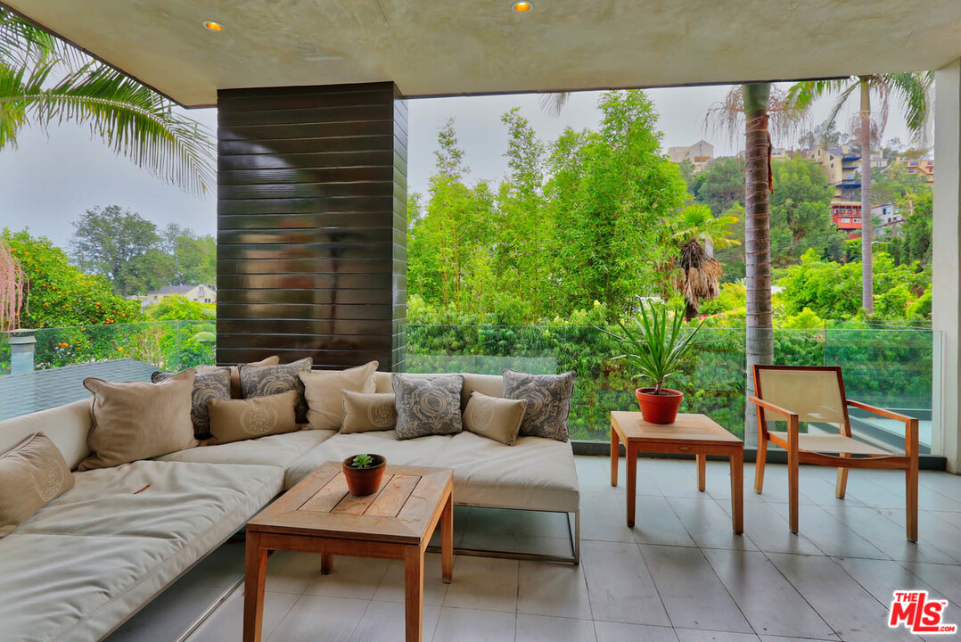 8532 Ridpath Drive Los Angeles, CA 90046 - Photo 40 of 52 a outdoor living space with furniture