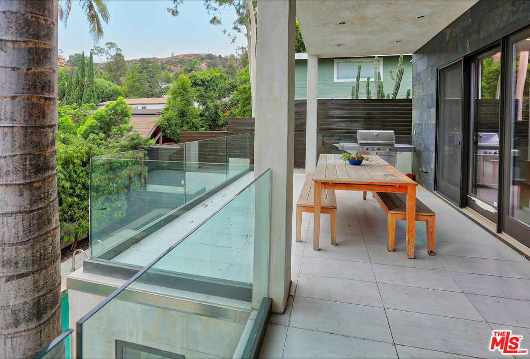 8532 Ridpath Drive Los Angeles, CA 90046 - Photo 43 of 52