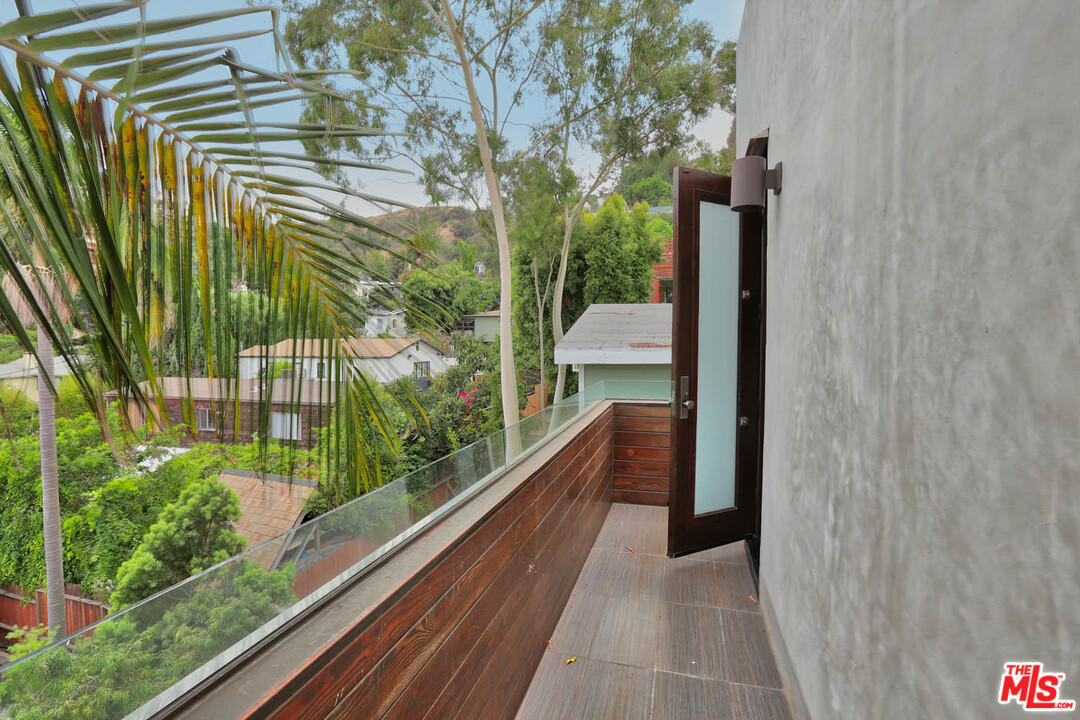 8532 Ridpath Drive Los Angeles, CA 90046 - Photo 51 of 52