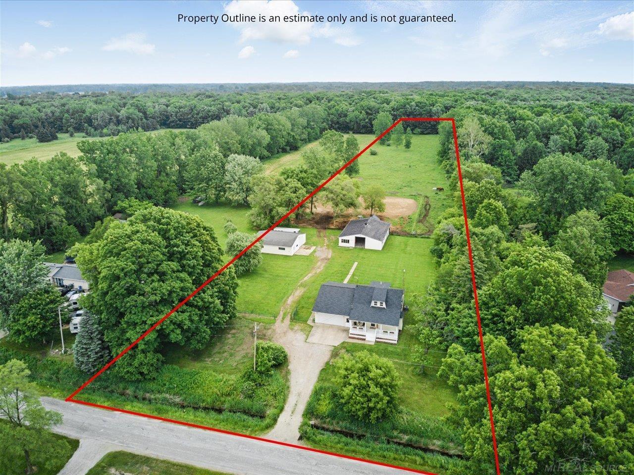 13485 South Block Road Birch Run, MI 48415 - Photo 52 of 61 50205356-0251ea52-2b05-4b73-a9fc-6644697b609a.JPG