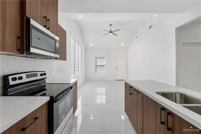 $1,100 | 3501 Jessica Lane, Unit 1, Weslaco, TX 78599