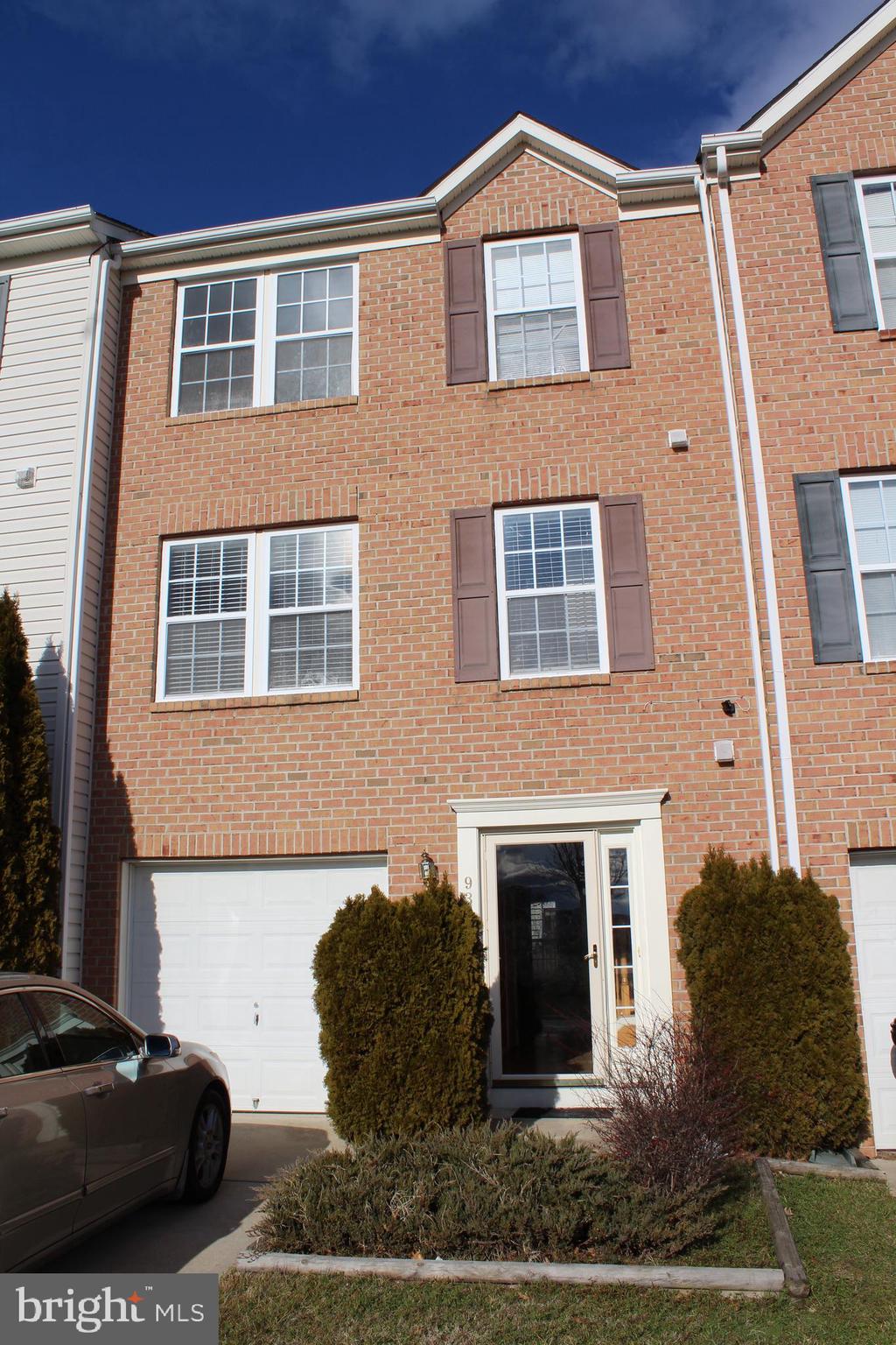 939 Tipton Road Baltimore, MD 21220 - Photo 2 of 31