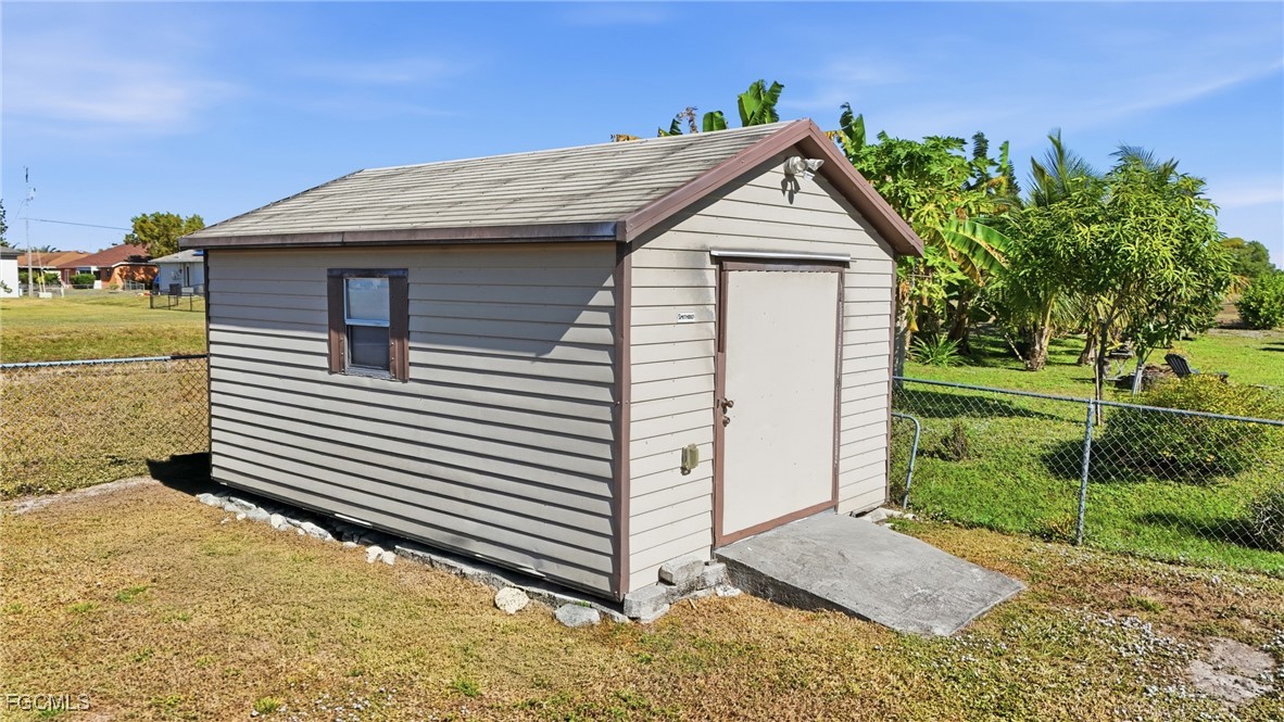 203 Manatee Street Fort Myers, FL 33913 - Photo 28 of 39