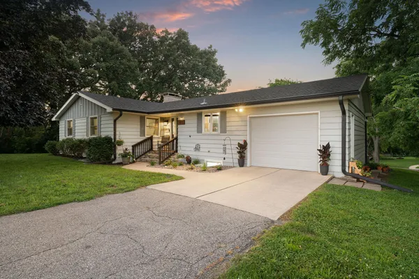 $254,900 | 1817 South Shore Drive, Albert Lea, MN 56007