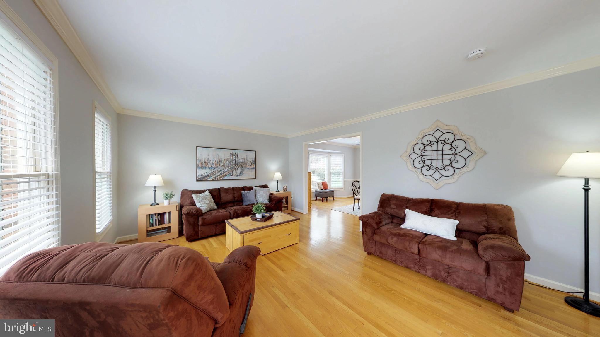 7934 Donegal Lane Springfield, VA 22153 - Photo 4 of 43 Living Room