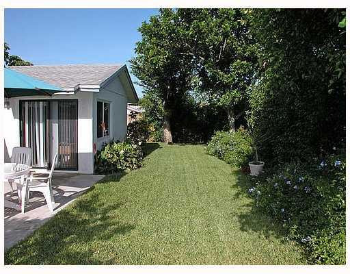 9117 Affirmed Lane Boca Raton, FL 33496 - Photo 8 of 8 Yard/Garden