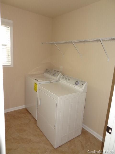 8942 Inverness Bay Road Charlotte, NC 28278 - Photo 12 of 24 Gallery Image 12