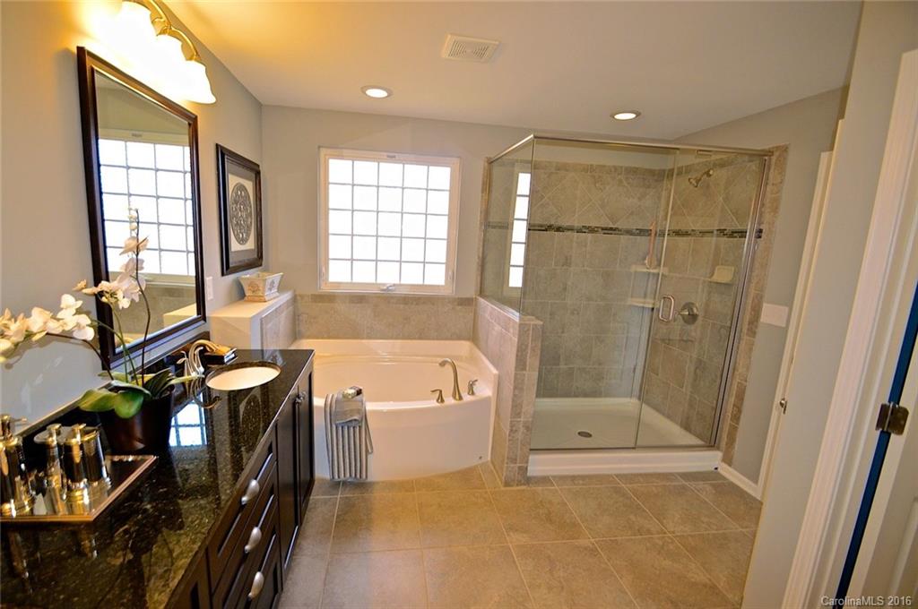 8942 Inverness Bay Road Charlotte, NC 28278 - Photo 16 of 24 Gallery Image 16