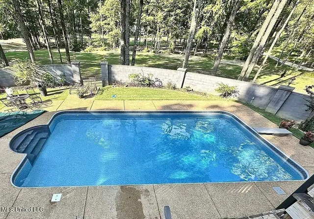 $679,900 | 1202 White Oak Drive, Hernando, MS 38632