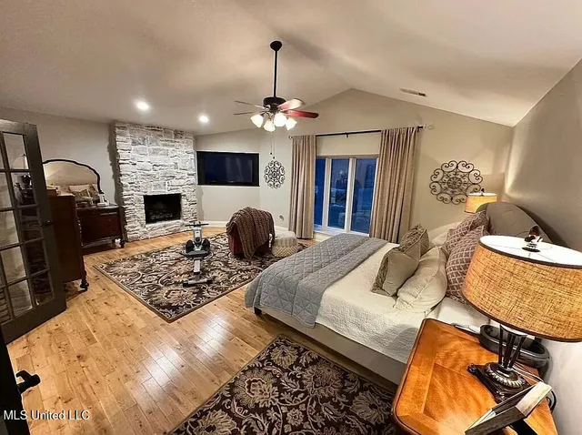 $679,900 | 1202 White Oak Drive, Hernando, MS 38632