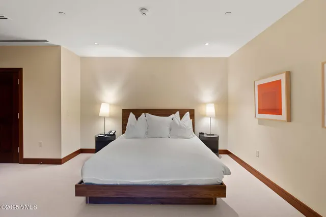 $8,100,000 | 141 East Meadow Drive, Unit 4G WEST, Vail, CO 81657