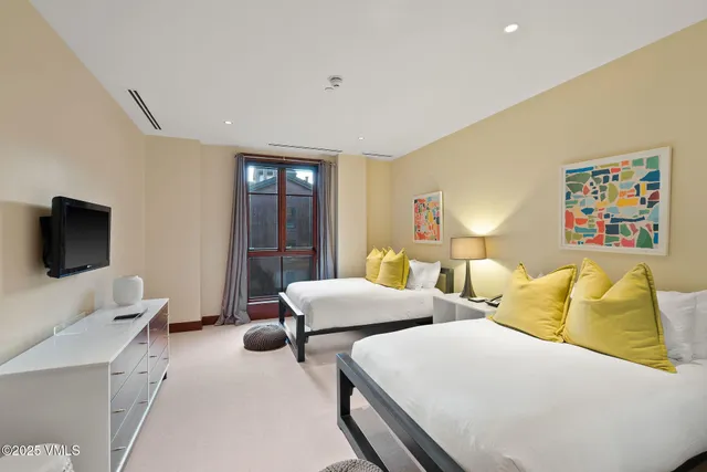 $8,100,000 | 141 East Meadow Drive, Unit 4G WEST, Vail, CO 81657