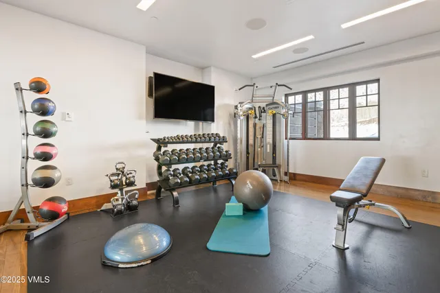 $8,100,000 | 141 East Meadow Drive, Unit 4G WEST, Vail, CO 81657