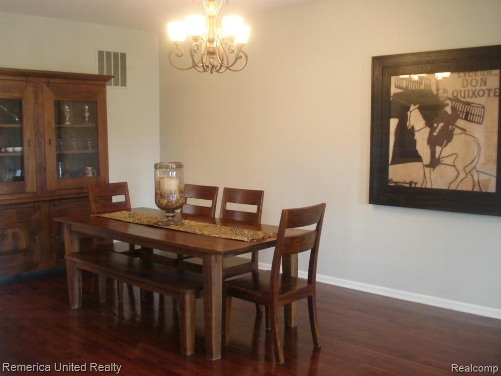 49816 Potomac Road Canton, MI 48188 - Photo 12 of 44 POTOMAC 061.jpg