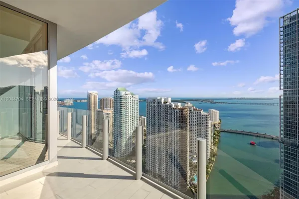 $13,950 | 300 Biscayne Blvd Way, Unit 3805W, Miami, FL 33131