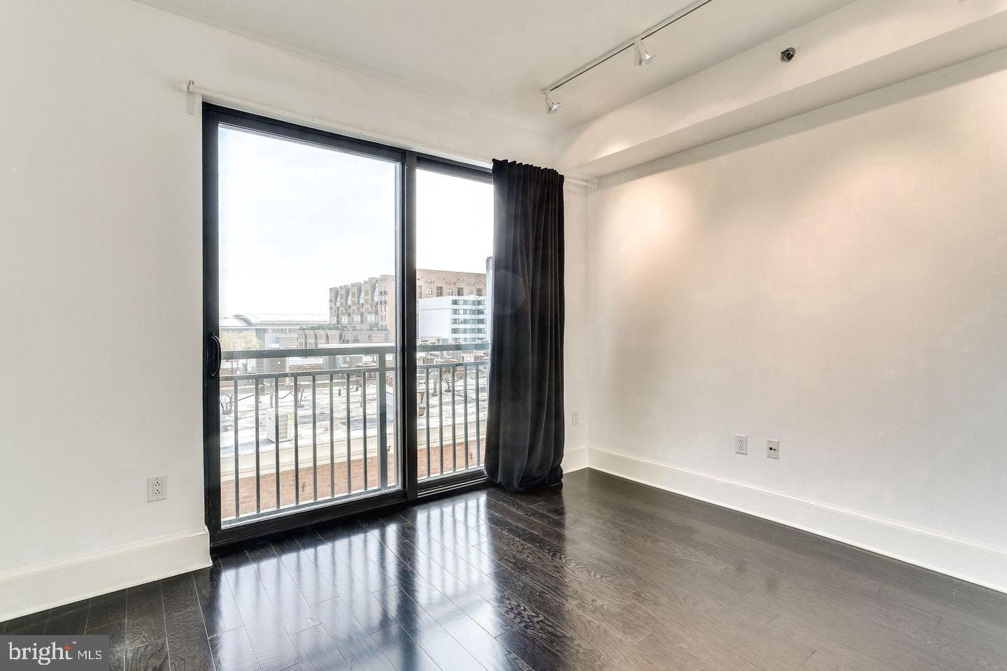 1011 M Street Northwest, Unit 606 Washington, DC 20001 - Photo 4 of 26