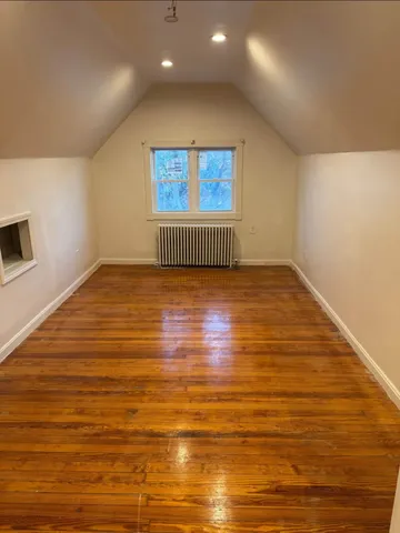 $1,400 | 135 West 22nd Street, Bayonne, NJ 07002