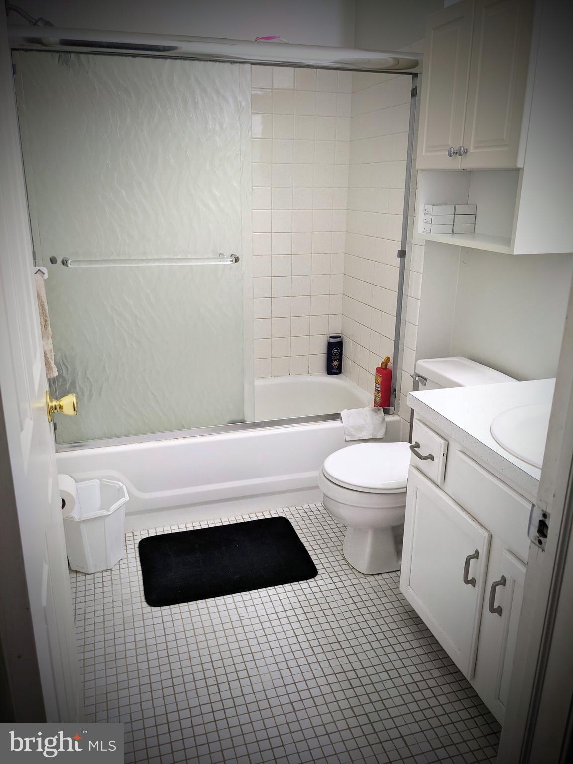 41 Wayside Road Berlin, NJ 08009 - Photo 27 of 33 Bathroom #2.