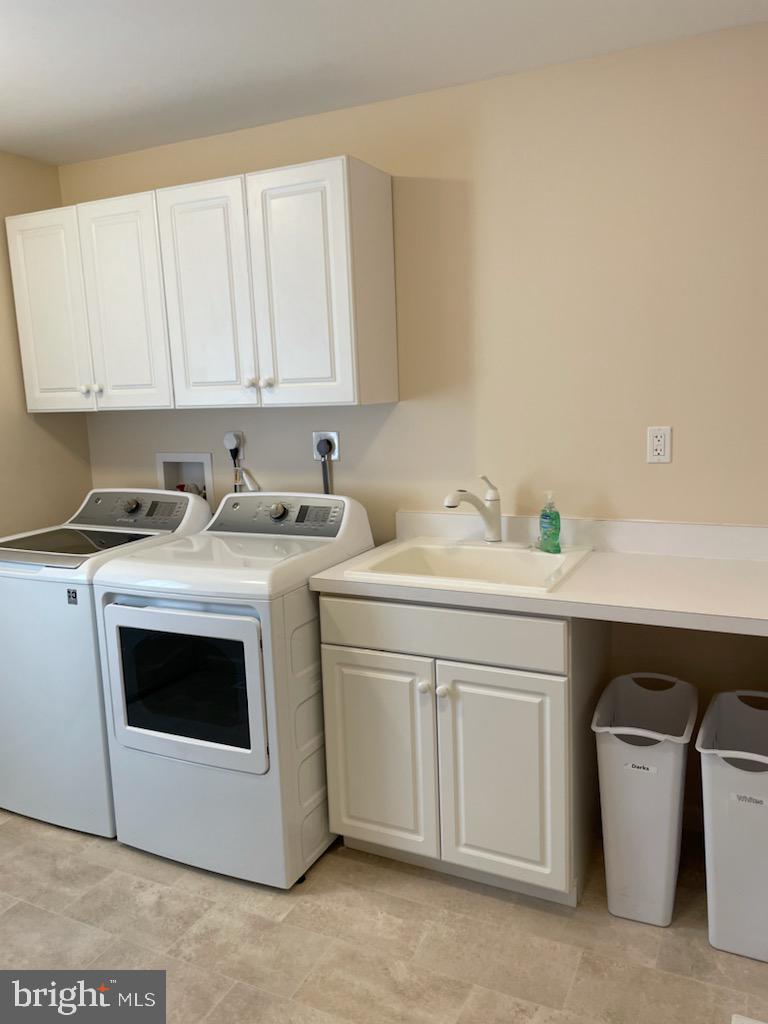 41 Wayside Road Berlin, NJ 08009 - Photo 30 of 33 Laundry room.