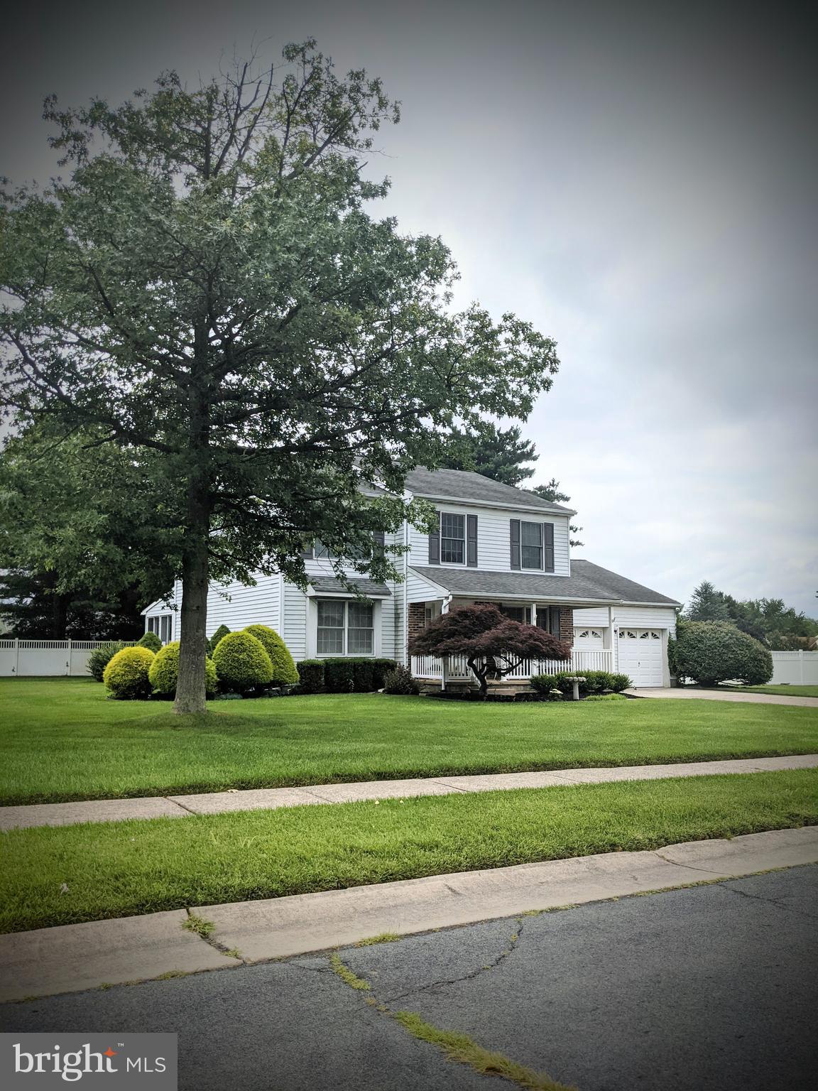 41 Wayside Road Berlin, NJ 08009 - Photo 5 of 33 Main front.