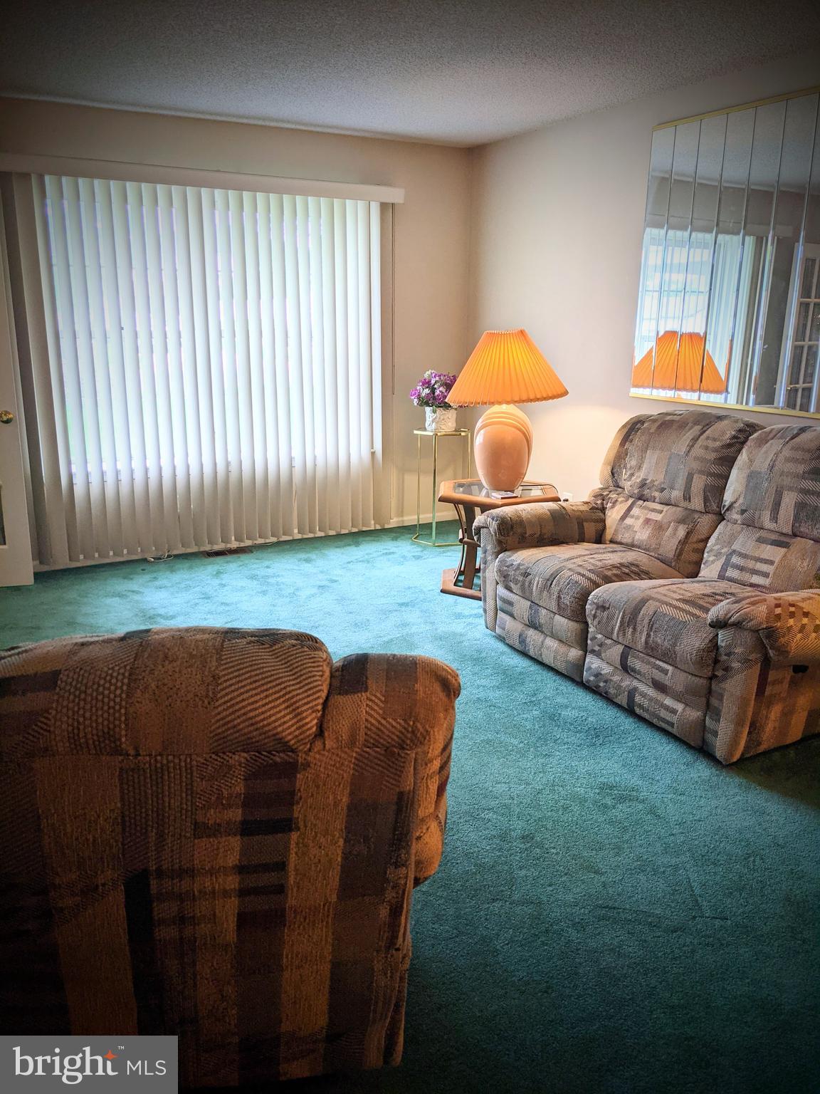 41 Wayside Road Berlin, NJ 08009 - Photo 7 of 33 Den / Family room.