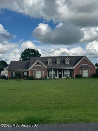 $384,900 | 4430 Summers Pl Drive, Olive Branch, MS 38654