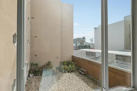 $499,000 | 550 South Van Ness Avenue, Unit 207, San Francisco, CA 94110