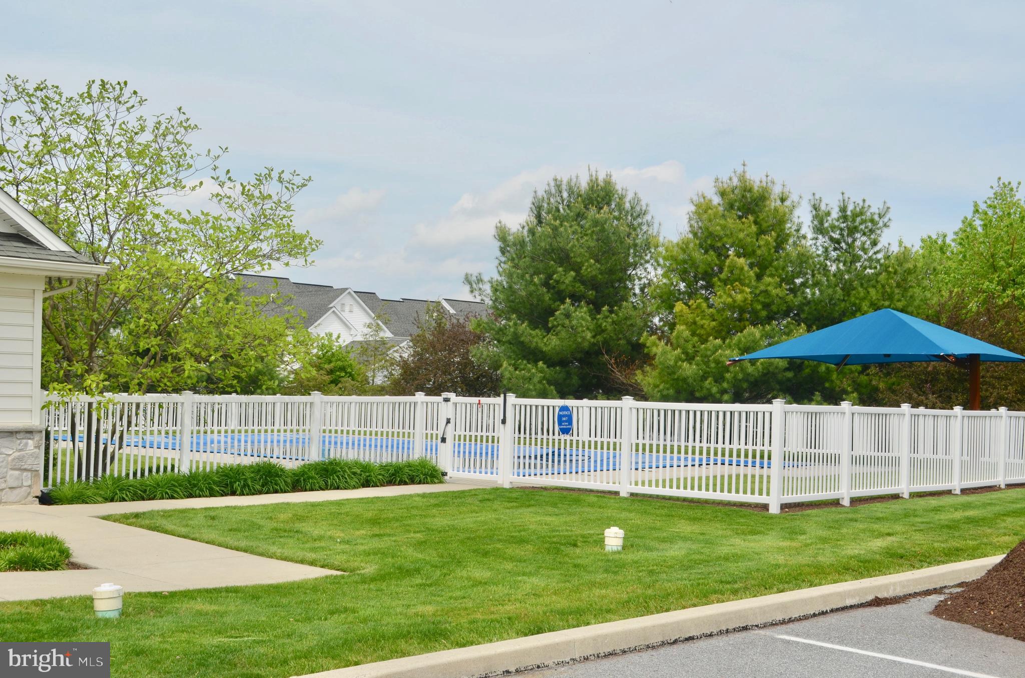 610 Courthouse Circle Lititz, PA 17543 - Photo 52 of 53 community pool